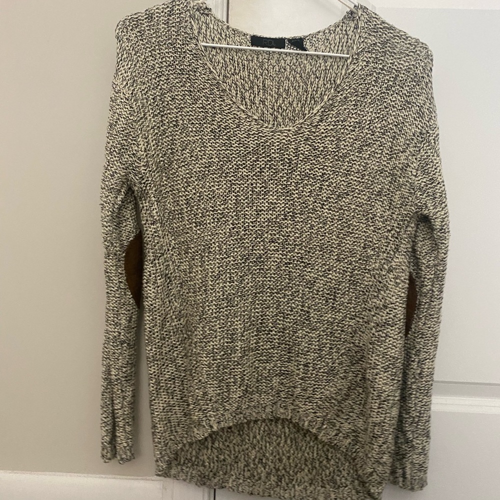 Pullover sweater with elbow patches